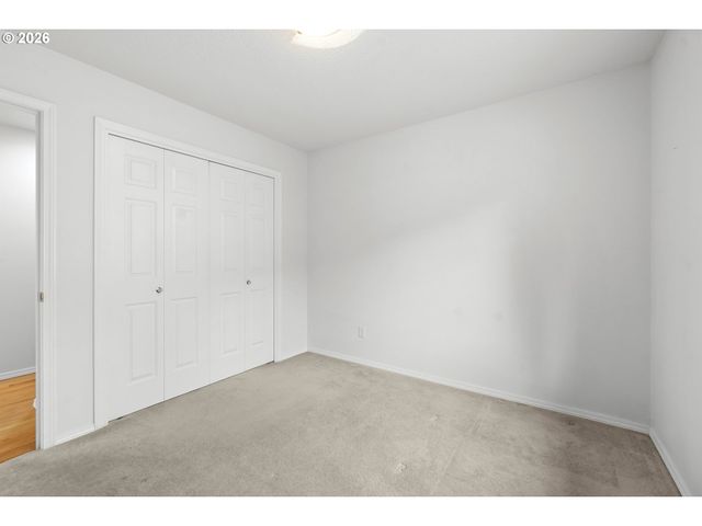 1251 Se Glacier Ln, Gresham, OR 97080
