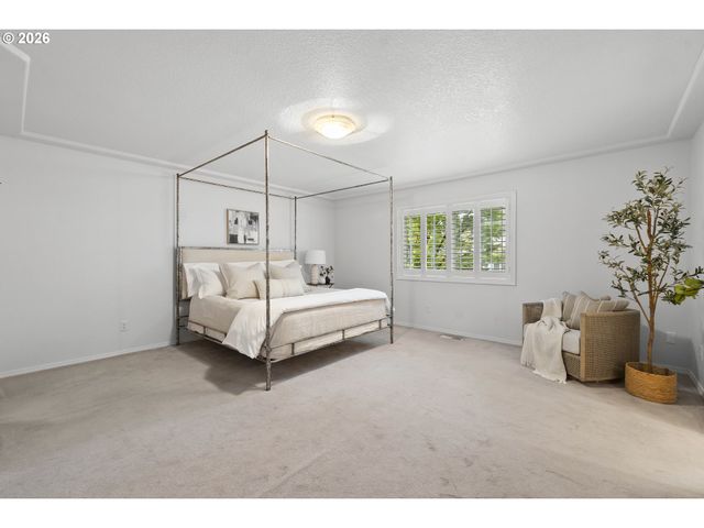 1251 Se Glacier Ln, Gresham, OR 97080