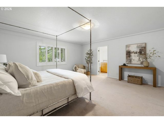 1251 Se Glacier Ln, Gresham, OR 97080