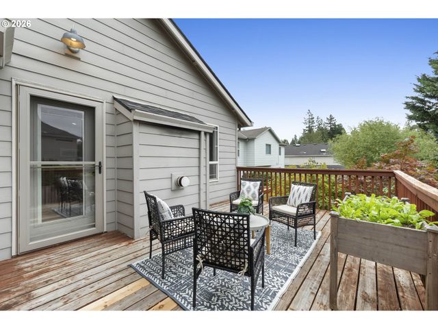 1251 Se Glacier Ln, Gresham, OR 97080