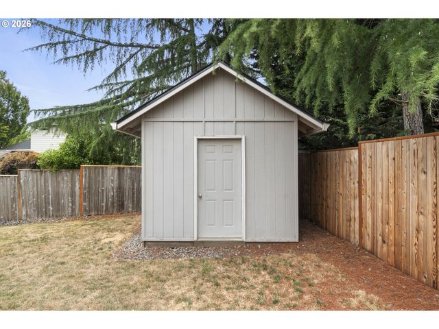 1251 Se Glacier Ln, Gresham, OR 97080