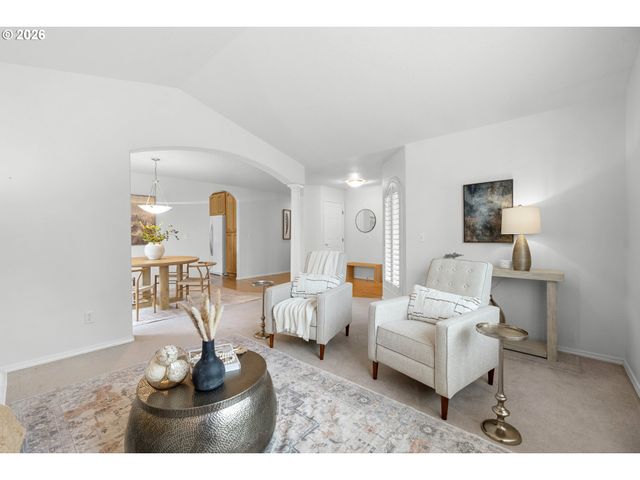 1251 Se Glacier Ln, Gresham, OR 97080