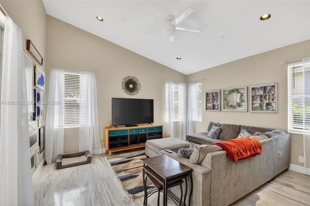 7579 Via Luria, Lake Worth, FL 33467