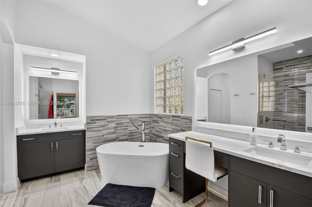 7579 Via Luria, Lake Worth, FL 33467