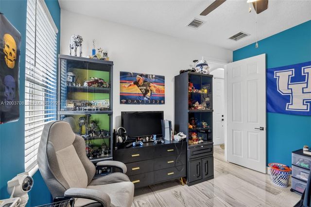 7579 Via Luria, Lake Worth, FL 33467