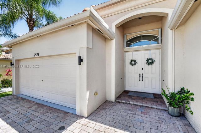 7579 Via Luria, Lake Worth, FL 33467