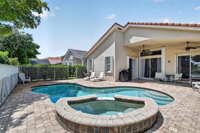 7579 Via Luria, Lake Worth, FL 33467