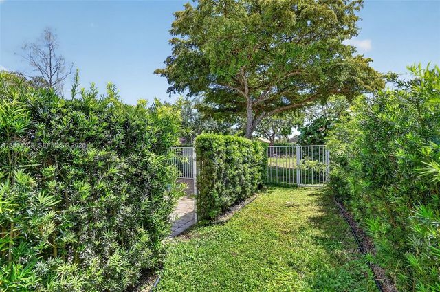7579 Via Luria, Lake Worth, FL 33467