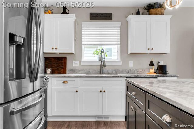 515 S Winding Drive, Waterford, MI 48328