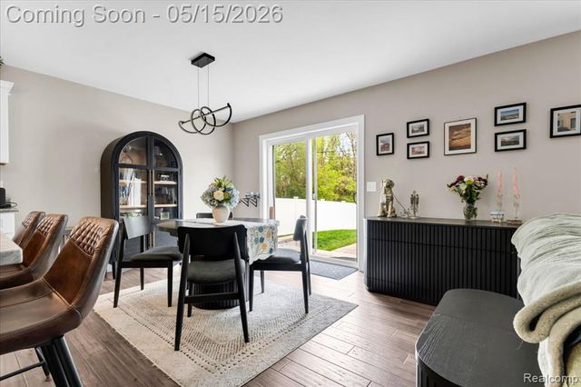 515 S Winding Drive, Waterford, MI 48328