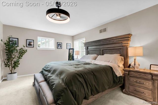 515 S Winding Drive, Waterford, MI 48328