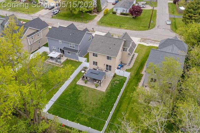 515 S Winding Drive, Waterford, MI 48328