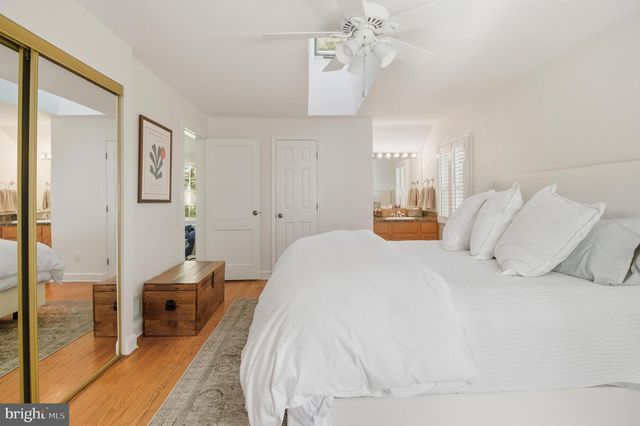 6032 GROVE DR, Alexandria, VA 22307