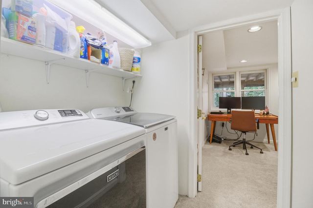 6032 GROVE DR, Alexandria, VA 22307