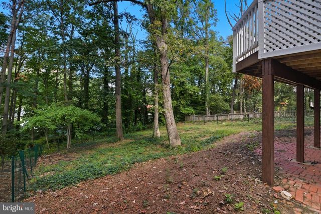 6032 GROVE DR, Alexandria, VA 22307