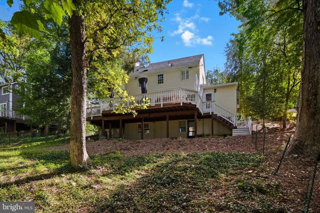 6032 GROVE DR, Alexandria, VA 22307