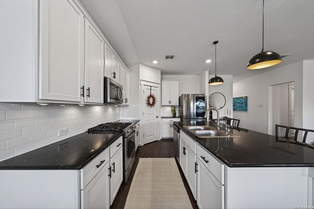 10788 Rosalina Loop, Converse, TX 78109