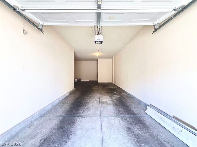 9975 Peace Way 2015, Las Vegas, NV 89147