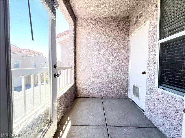 9975 Peace Way 2015, Las Vegas, NV 89147