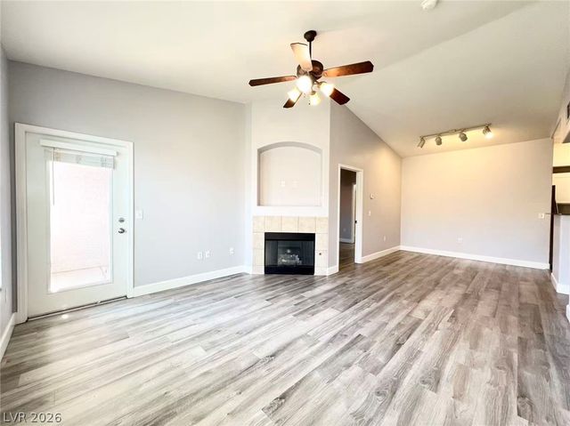 9975 Peace Way 2015, Las Vegas, NV 89147