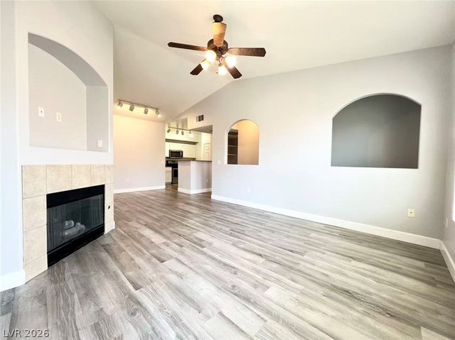 9975 Peace Way 2015, Las Vegas, NV 89147