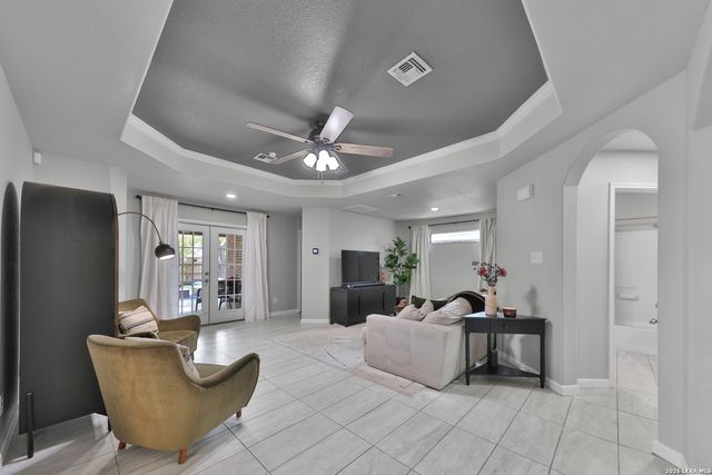 10018 Amberg Path, Helotes, TX 78023