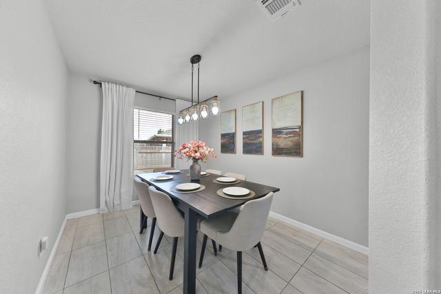 10018 Amberg Path, Helotes, TX 78023