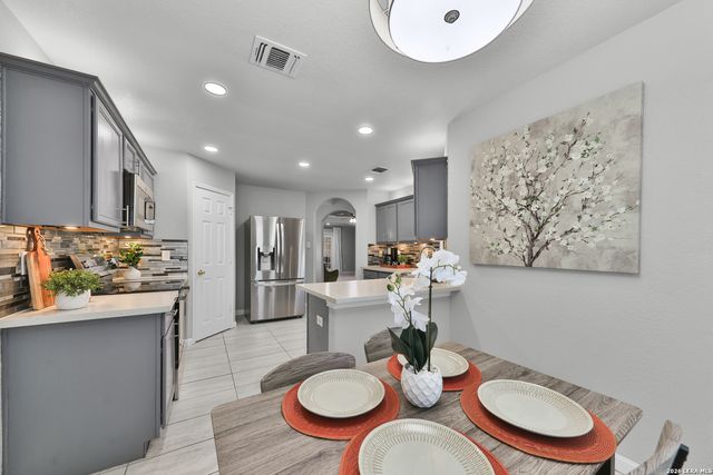 10018 Amberg Path, Helotes, TX 78023