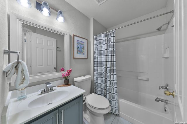 10018 Amberg Path, Helotes, TX 78023