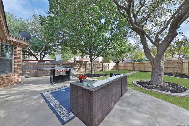 10018 Amberg Path, Helotes, TX 78023