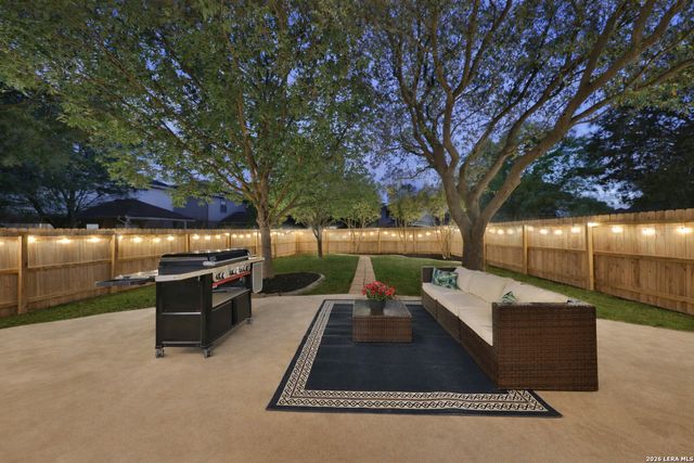 10018 Amberg Path, Helotes, TX 78023