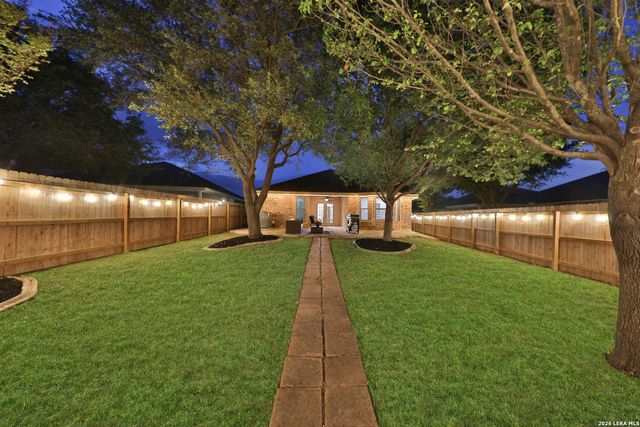 10018 Amberg Path, Helotes, TX 78023