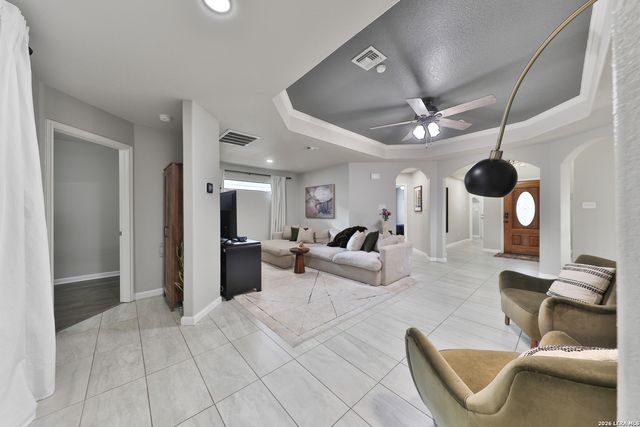 10018 Amberg Path, Helotes, TX 78023