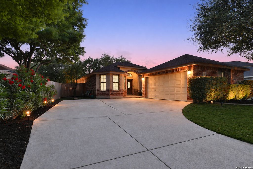 10018 Amberg Path, Helotes, TX 78023