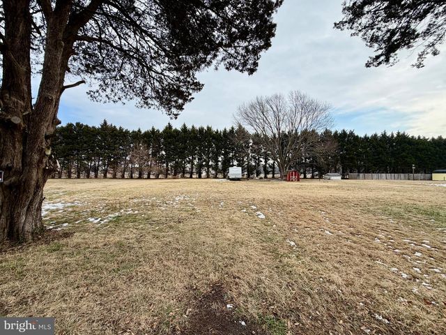 1953 PINE WAY, Salisbury, MD 21804