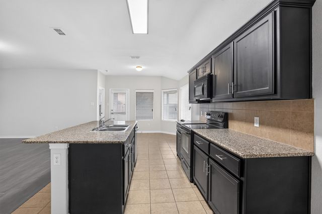 436 Cameron Hill Point, Fort Worth, TX 76134