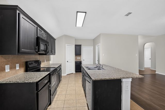 436 Cameron Hill Point, Fort Worth, TX 76134