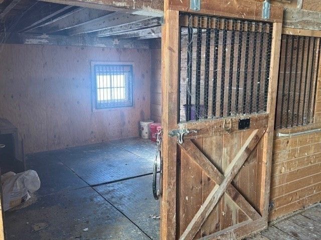 198 North End Road, Townsend, MA 01469