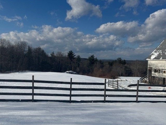 198 North End Road, Townsend, MA 01469