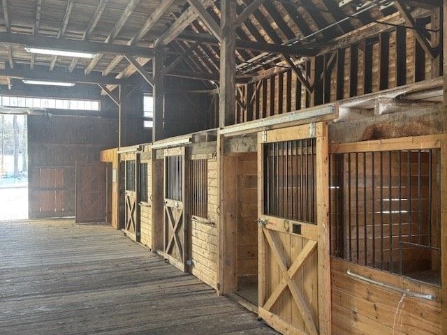 198 North End Road, Townsend, MA 01469