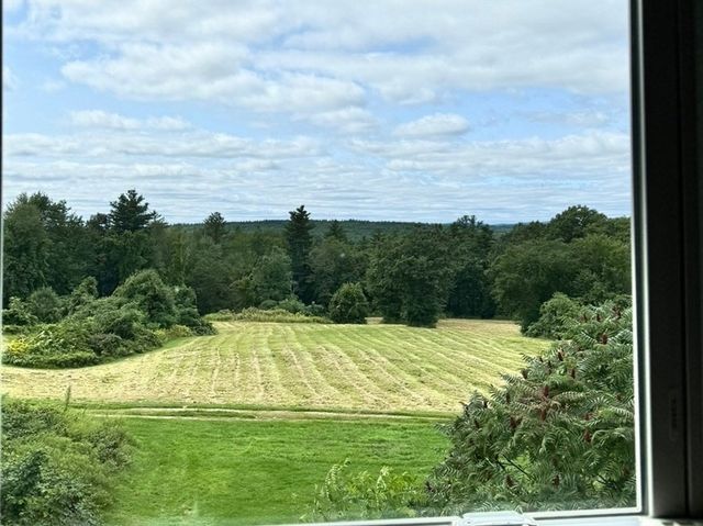 198 North End Road, Townsend, MA 01469