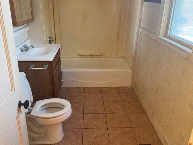 198 North End Road, Townsend, MA 01469