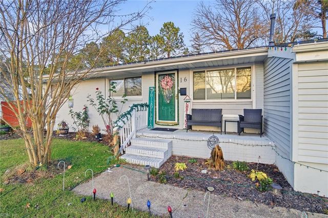 16 Rexford DR, Newport News, VA 23608