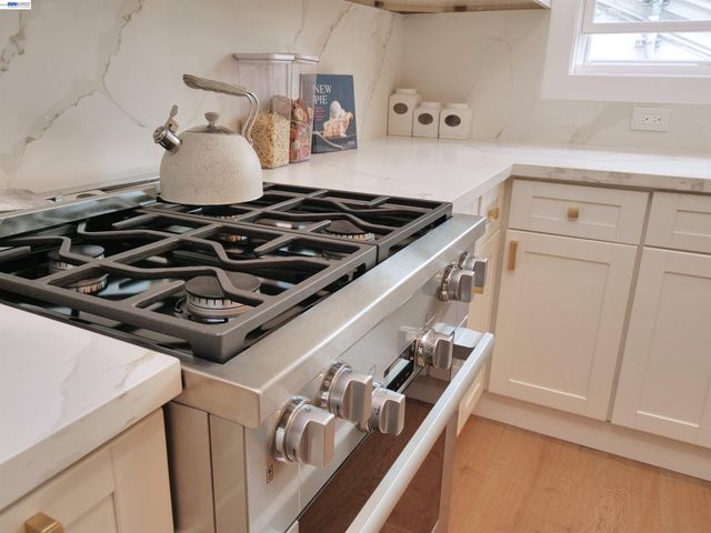 415 Berkeley Park Blvd, Kensington, CA 94706