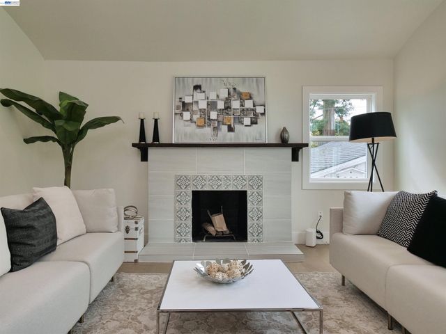 415 Berkeley Park Blvd, Kensington, CA 94706