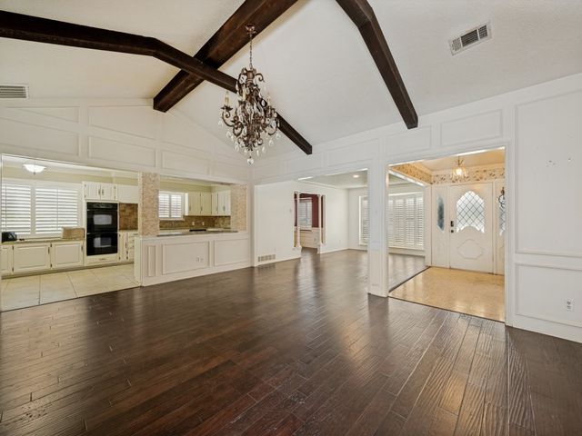 1404 Paisley Drive, Arlington, TX 76015