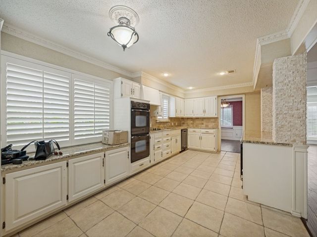 1404 Paisley Drive, Arlington, TX 76015