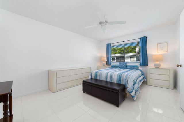 14897 Bal Moral Lane 206, Delray Beach, FL 33446