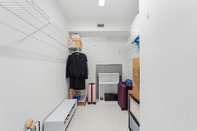 14897 Bal Moral Lane 206, Delray Beach, FL 33446