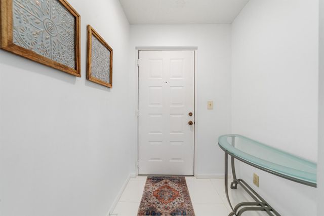 14897 Bal Moral Lane 206, Delray Beach, FL 33446